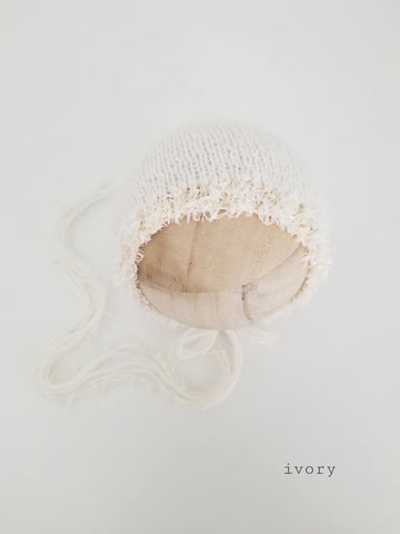 |RTS| Ivory Whimsy Knit Bonnet